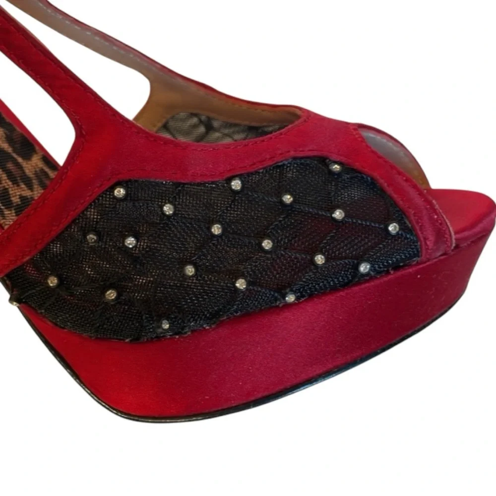 BETSEY JOHNSON Infatuation Red Satin Heels Ankle Buckle Straps Open Toe Size 7.5